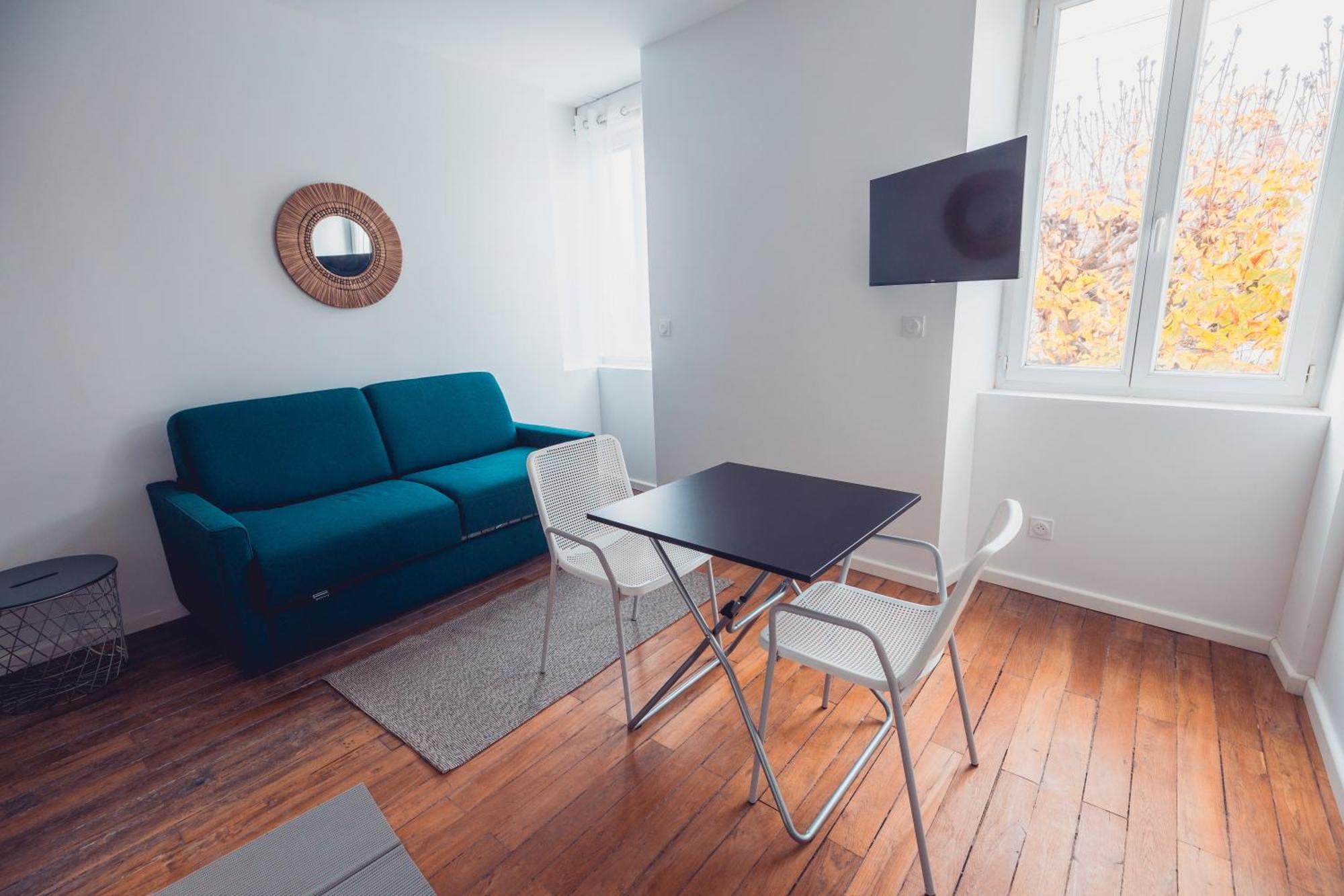 Large Studio Lumineux Et Neuf, Parking Gratuit Chateauroux Exterior photo